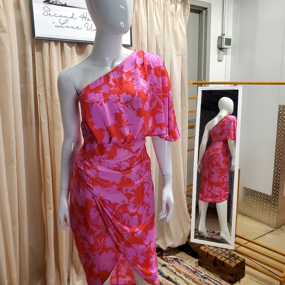 One Shoulder Floral Dress - Picture 2 of 9